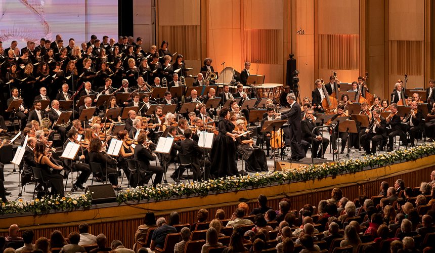 L’Orchestra e il Coro del Maggio tornano a Firenze dopo il doppio successo al Festival Enescu di Bucarest L’Orchestra e il Coro del Maggio tornano a Firenze dopo il doppio successo al Festival Enescu di Bucarest