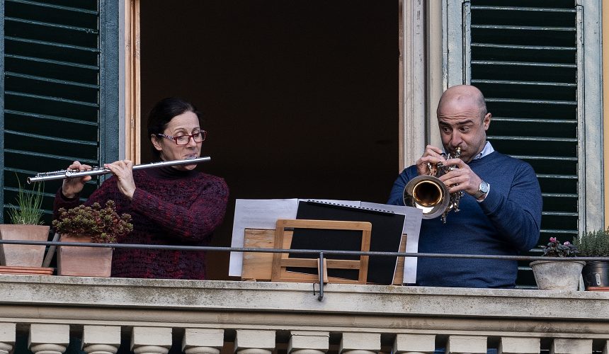 Un brano inedito eseguito dai musicisti de ‘La città incantata’ a sostegno della raccolta fondi ‘Insieme per chi è in difficoltà’ Un brano inedito eseguito dai musicisti de ‘La città incantata’ a sostegno della raccolta fondi ‘Insieme per chi è in difficoltà’